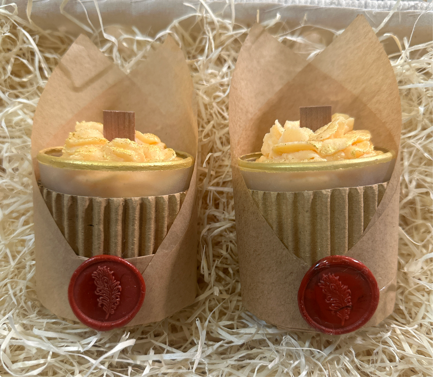 Nuskaa Pure Soy Wax Scooped Vanilla Candle With Wood Wick - Set of 2