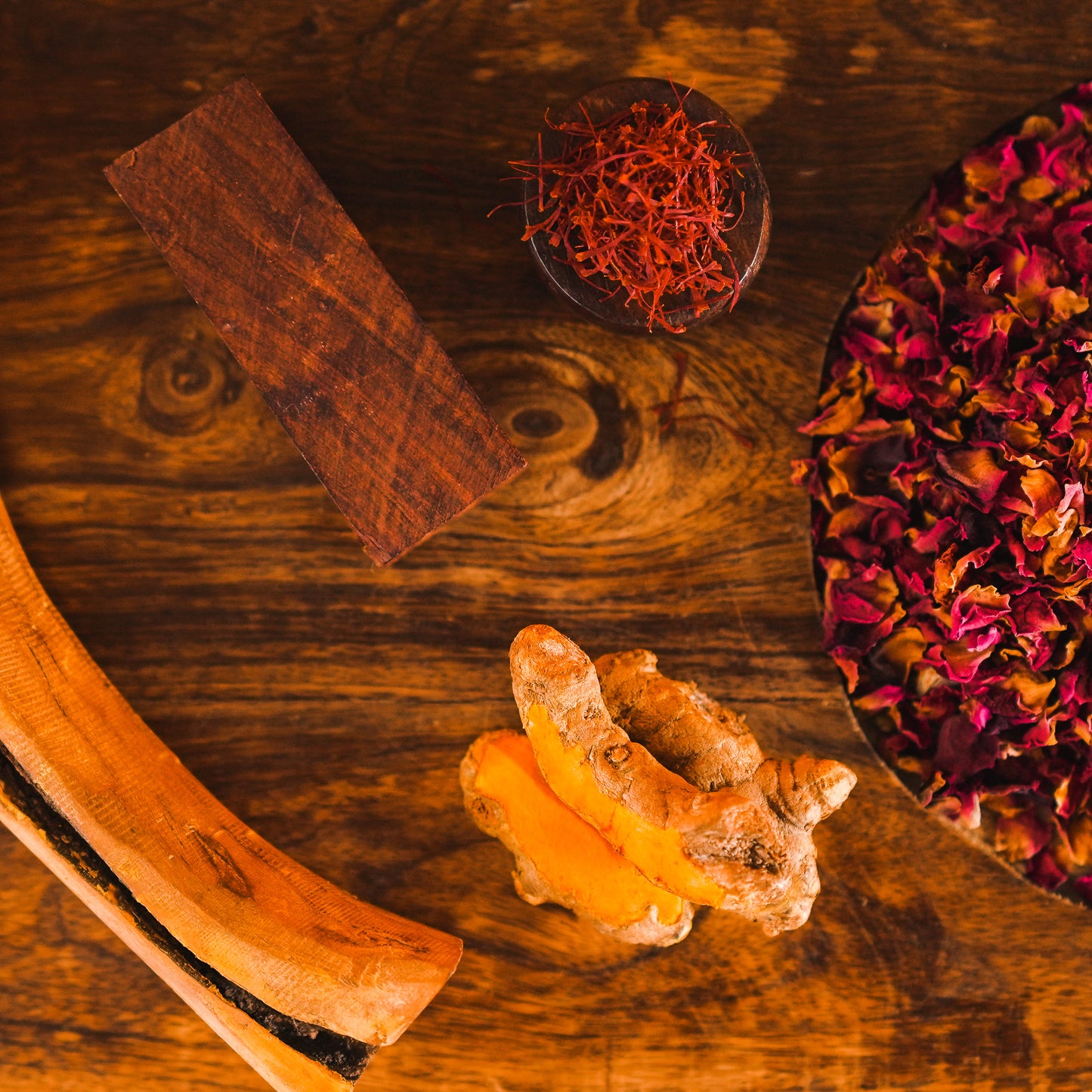 Nuskaa 100% Organic Ultimate Nikhar Daily Face & Body Scrub with wooden spoon & bowl